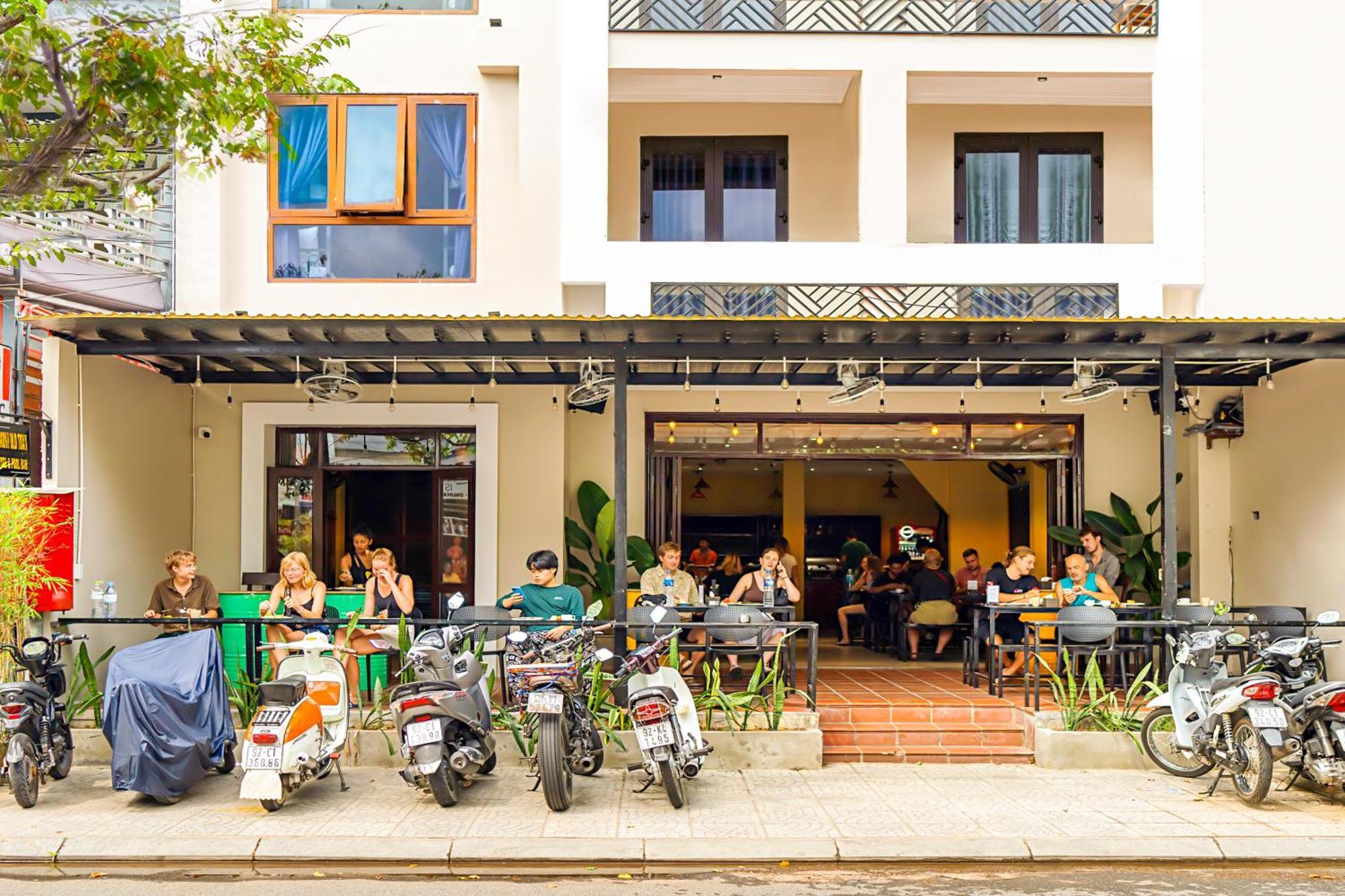 Harmony Old Town Hostel And Pool Bar 会安 外观 照片